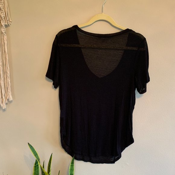 Basic Black Tee - Picture 4 of 4